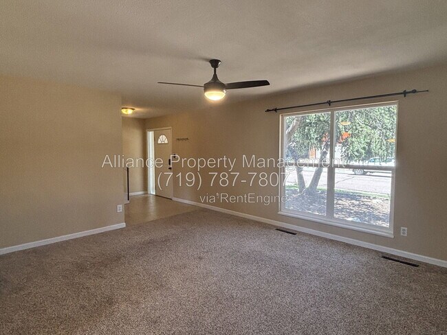 Foto del edificio - 3823 Windsong Ct