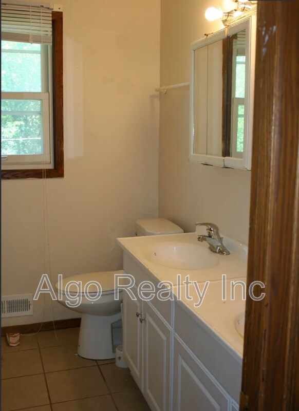 Building Photo - 130-134 W 61st St