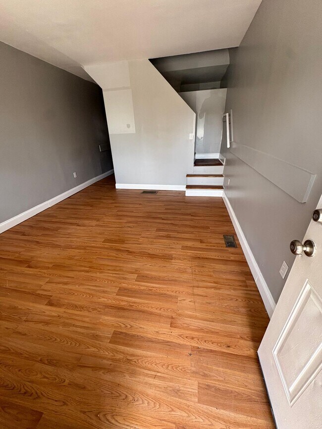 Foto del edificio - 646 Cokesbury Ave