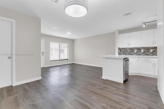 Building Photo - 15348 SW 72nd St
