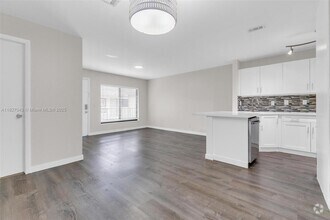 Building Photo - 15348 SW 72nd St