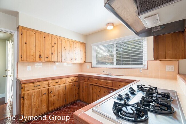 Building Photo - 3 br, 2 bath House - 5031 Woodyard Avenue