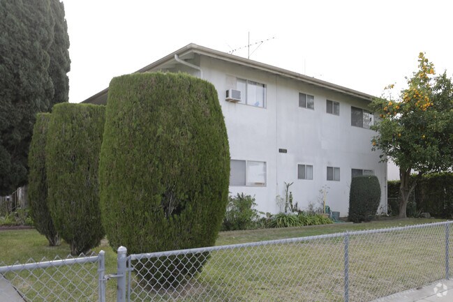 Foto del edificio - 6592 Ginger Ln