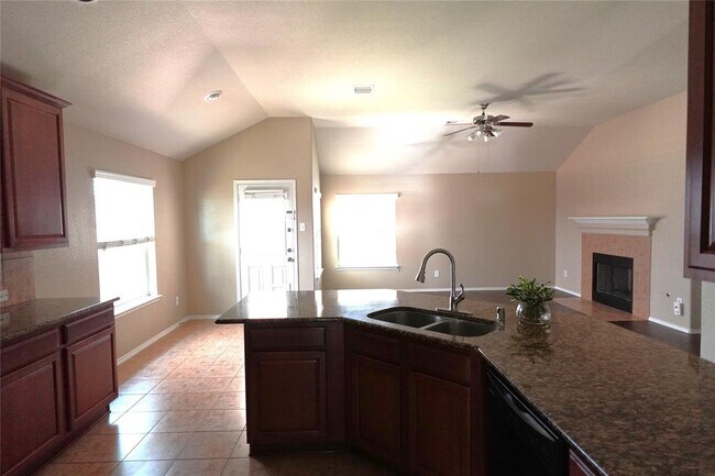 Building Photo - 13915 Roanoke Falls Dr