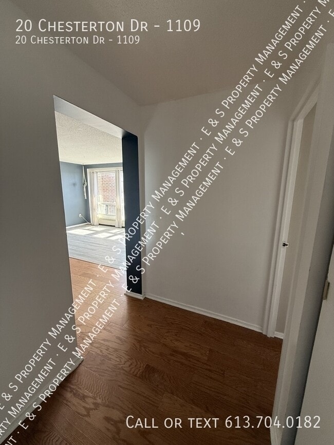 Photo du bâtiment - 20 Chesterton Dr