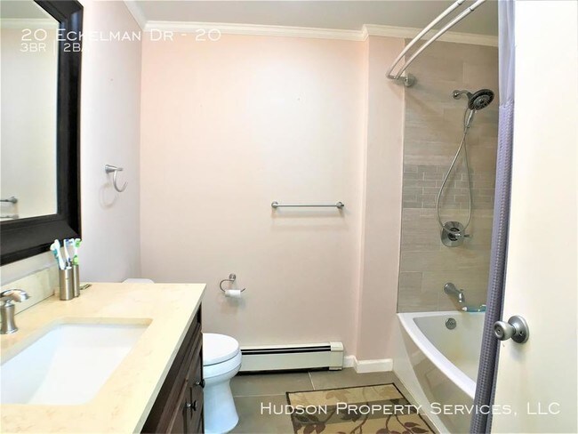 Building Photo - 20 Eckelman Dr