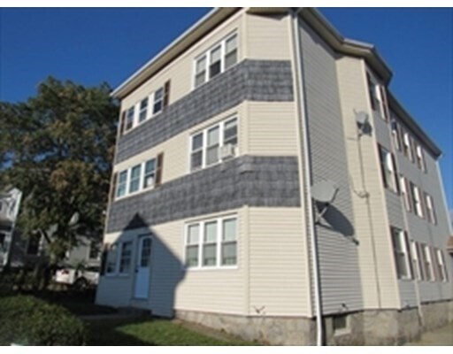 Building Photo - 52 Plantation St