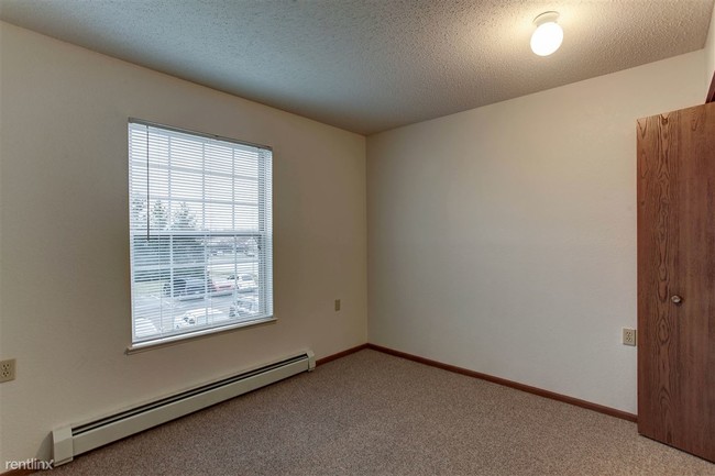 Building Photo - 4550 N Breton Ct SE