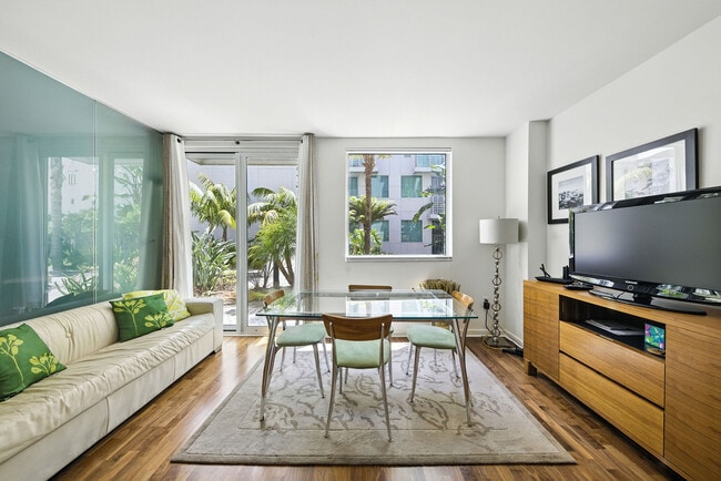 Foto del edificio - 555 4th St