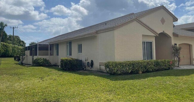 Foto del edificio - 9761 Boca Gardens Cir N