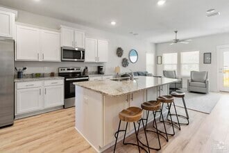 Building Photo - 14334 Gardenglen Dr