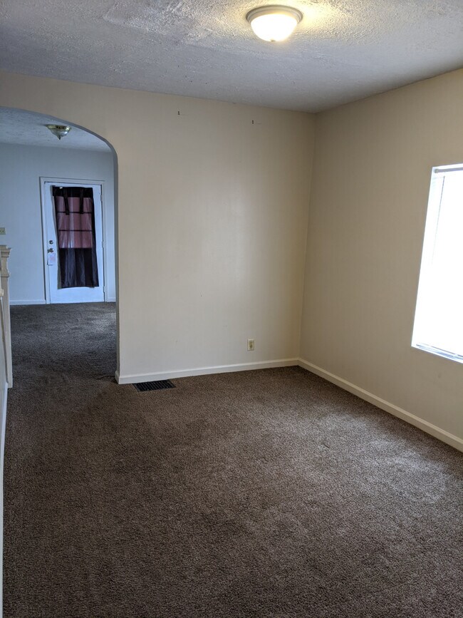 Building Photo - 1301 N Olney St - LDIG