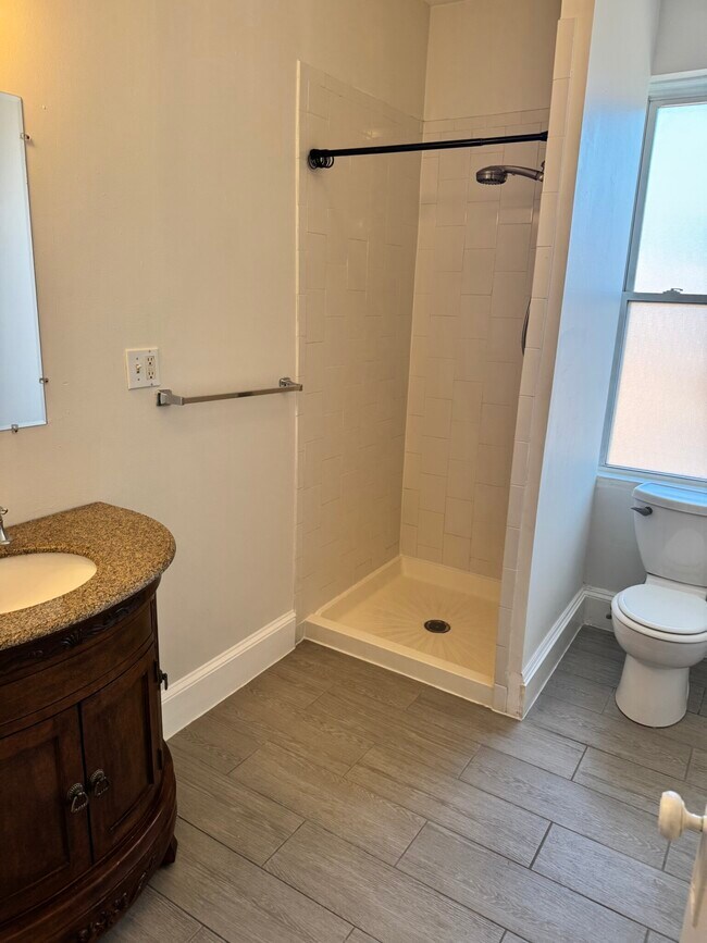 Foto del edificio - 1185 Commonwealth Ave