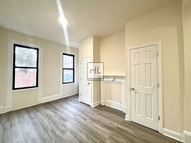 Building Photo - 51-28 35 STREET
