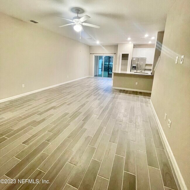 Building Photo - 2552 Sandy Dune Dr
