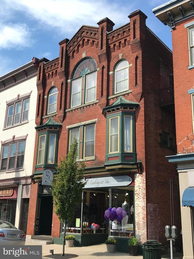 Building Photo - 125 S Main St