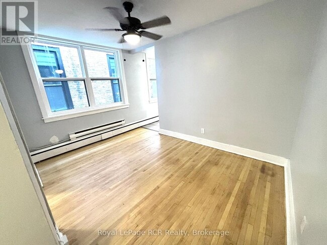Photo du bâtiment - 844 2nd Ave E