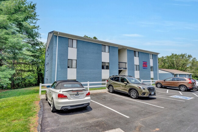 Building Photo - Flats at Thrasher Park