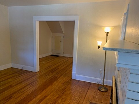 Living Room - 1015 E Washington St