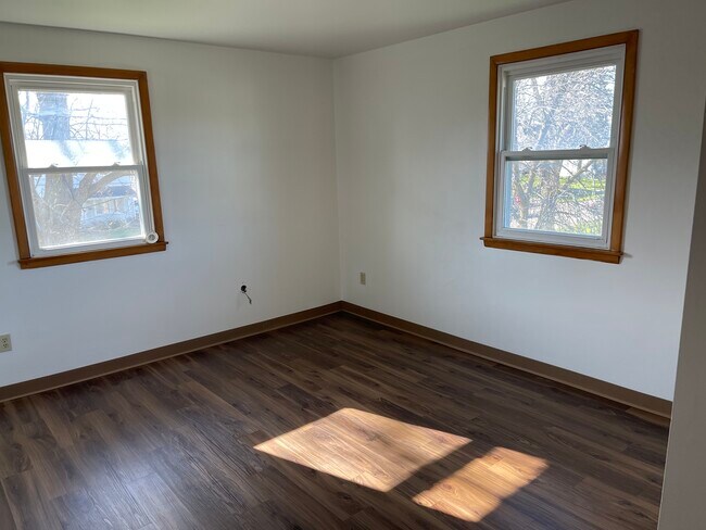 Bedroom - 28 King St