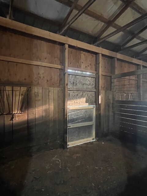 Foto del edificio - 26673 Jelloway Rd