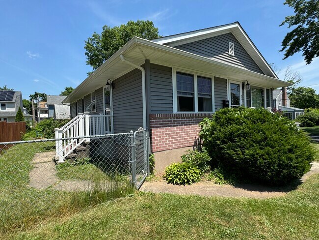 Building Photo - 43 Treadwell St