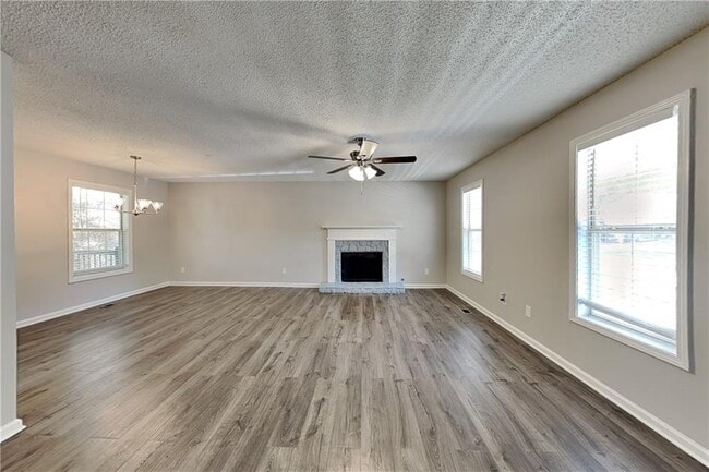Foto del edificio - 112 Brentwood Ct