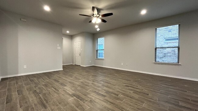 Building Photo - 3314 Celestial Ln