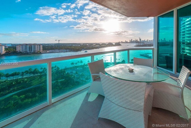 Foto del edificio - 300 South Pointe Dr