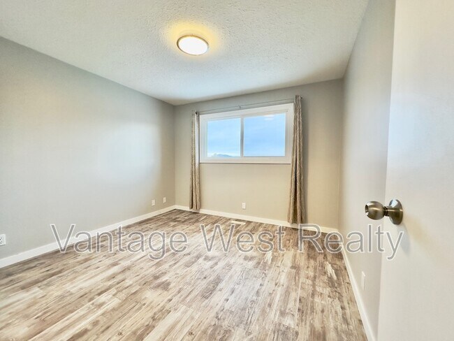 Building Photo - 3717 Webber Rd