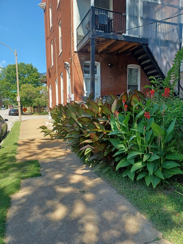 Primary Photo - 3132 Oregon Ave