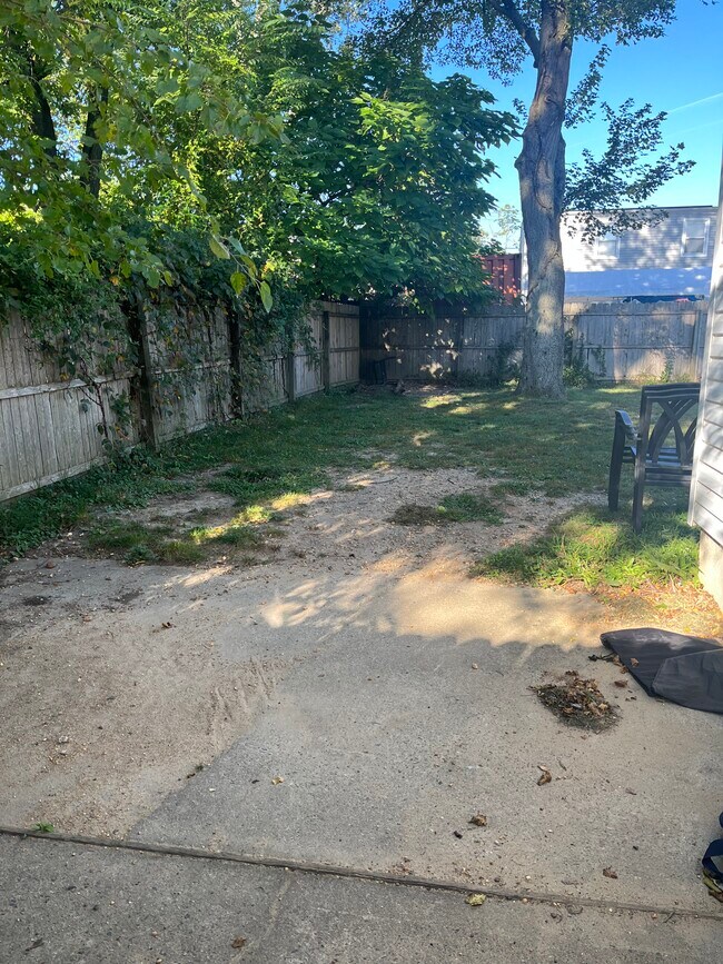 Foto del edificio - 213 Summerhill Rd