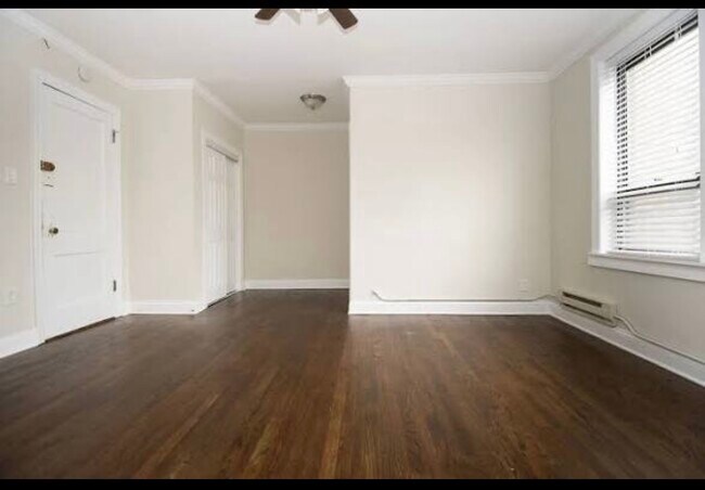 Foto del edificio - 3345 N Marshfield Ave