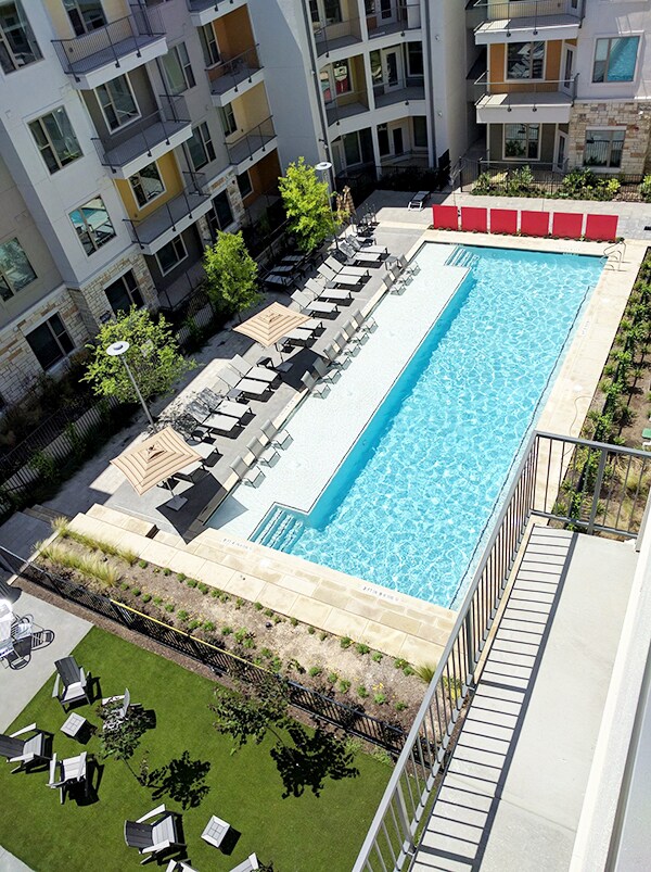 Foto del edificio - ChicStudio Homes: Modern Comfort, Urban Li...