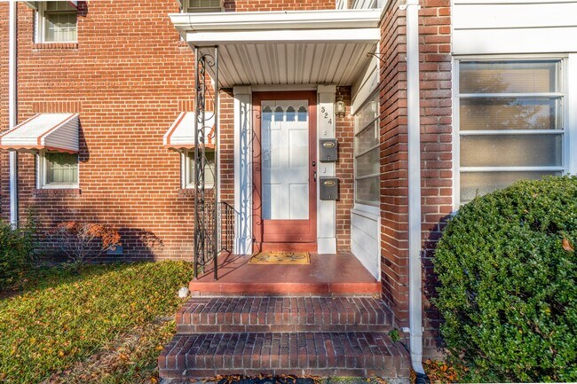 Building Photo - 524 Washington Park