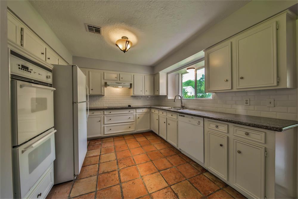 Primary Photo - 2029 Briargreen Dr