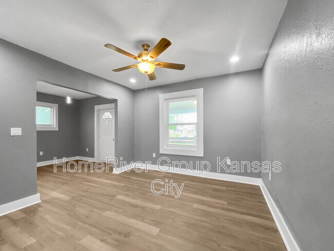 Foto del edificio - 3501 E 34th St