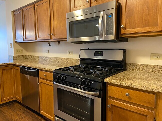 Foto del edificio - 1159 E Addison Ave