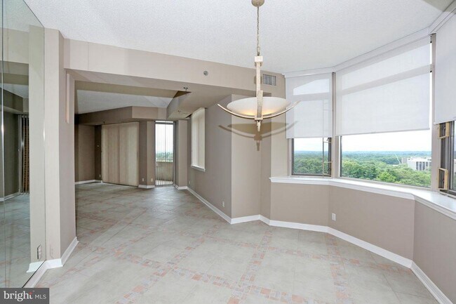 Foto del edificio - 5809 Nicholson Ln