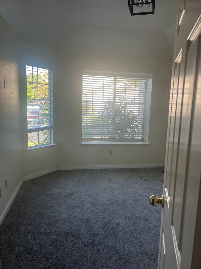 Building Photo - 7252 Harbor Way