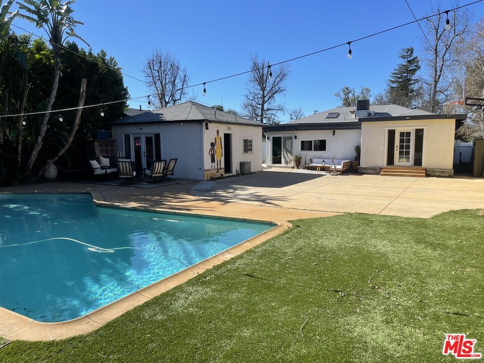 5850 Vanalden Ave, Los Angeles, CA 91356 House Rental in Los Angeles