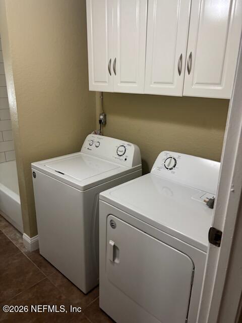 Building Photo - 637 2nd St S