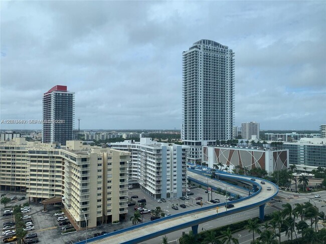 Foto del edificio - 1830 S Ocean Dr