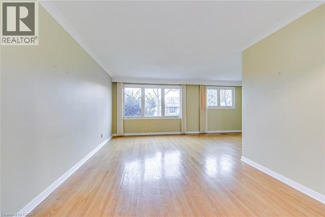 Building Photo - 664 Geneva Park Dr