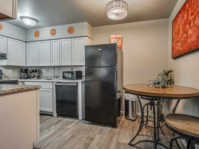 Remington Ranch - Dining Room - Remington Ranch