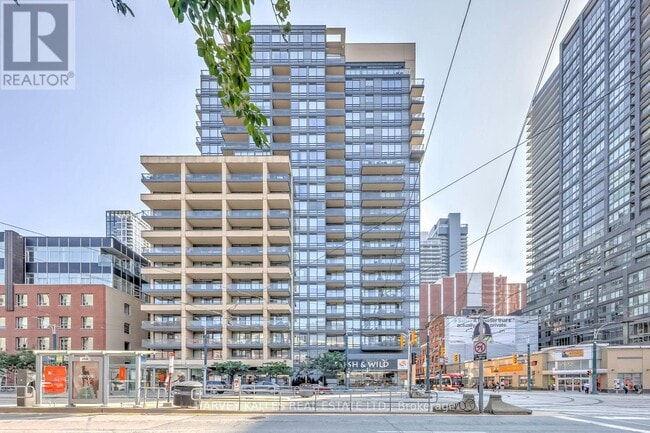Building Photo - 438 King St W