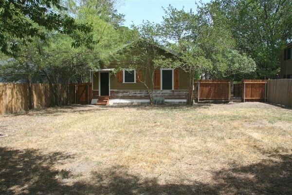 Building Photo - 312 S Haswell Dr