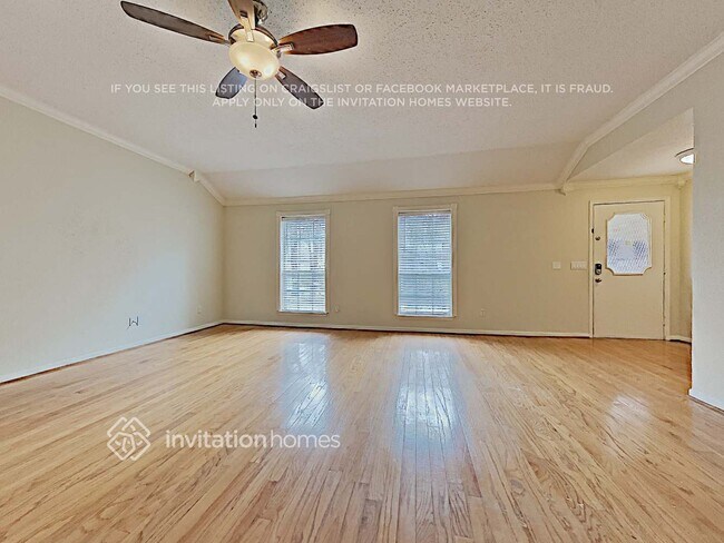 Foto del edificio - 110 S Village Knoll Cir