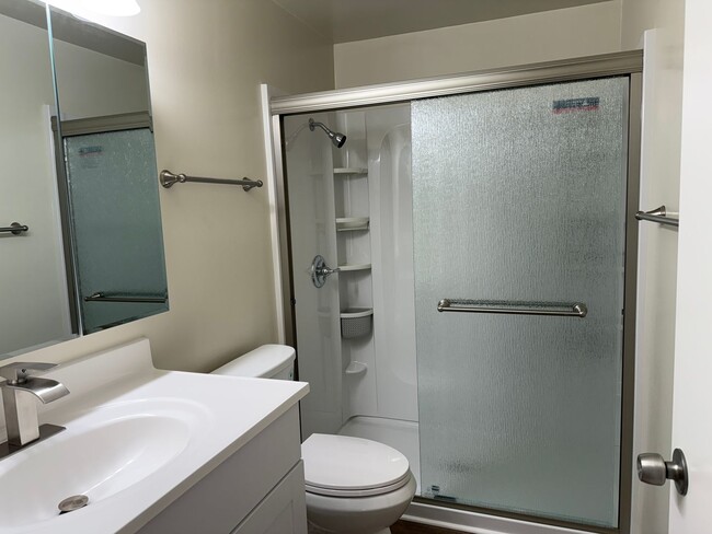 Building Photo - Blossom Valley Townhome