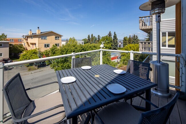 Foto del edificio - 617 N St